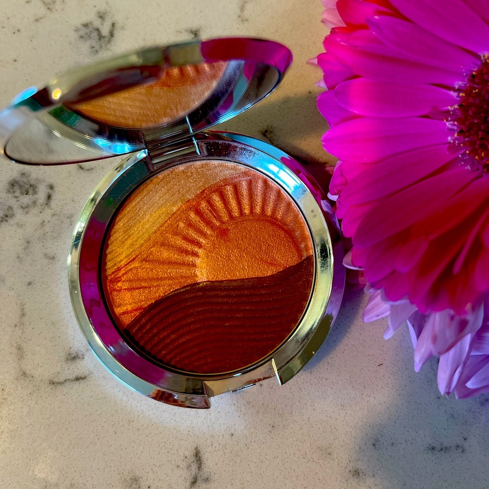 Becca Endless Bronze and Glow